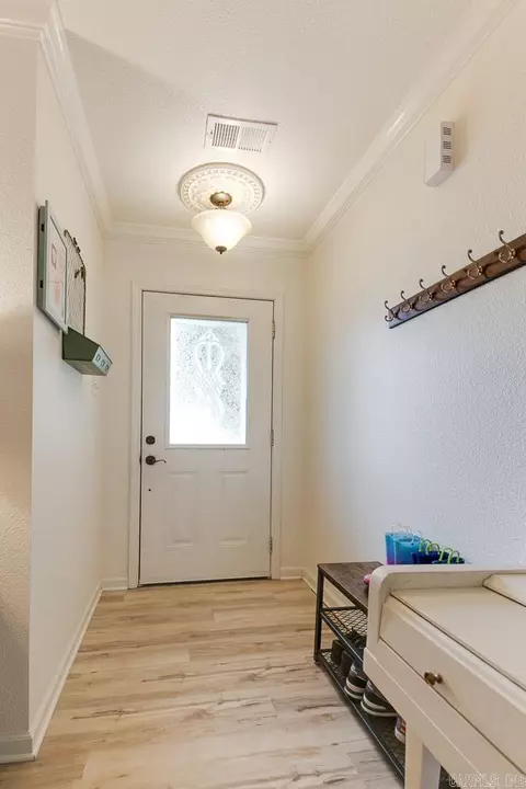 Entry Way - 29 Castleton Dr, Ward, AR 72176 photo 1 of 1
