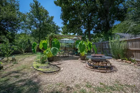 Exterior - 409 Tenth St, Mena, AR 71953 photo 11 of 18