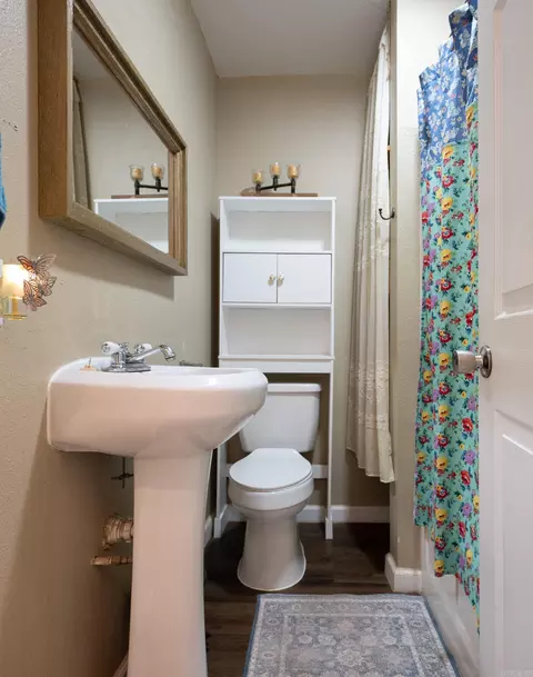 Bath - 409 Tenth St, Mena, AR 71953 photo 1 of 1