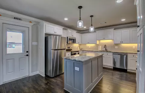 Kitchen - 59 Cimarron Cir, Cabot, AR 72023 photo 2 of 6