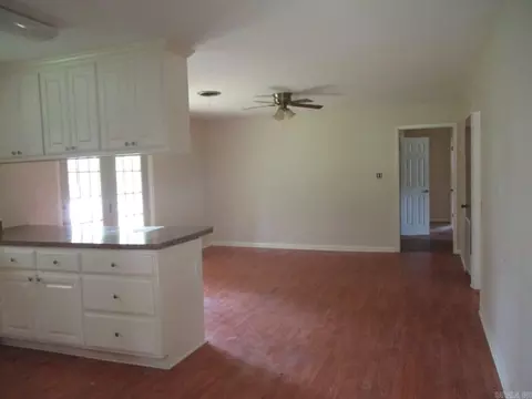 Living - 401 N Lemon St, Beebe, AR 72012 photo 1 of 3