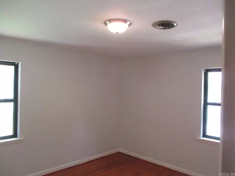 Bedroom - 401 N Lemon St, Beebe, AR 72012 photo 2 of 5