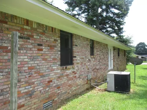 Exterior - 401 N Lemon St, Beebe, AR 72012 photo 4 of 6