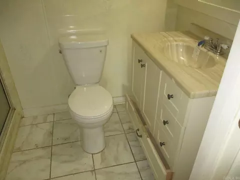 Bath - 401 N Lemon St, Beebe, AR 72012 photo 2 of 5