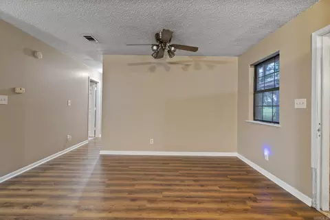 Living - 2016 Catherine St, Benton, AR 72019 photo 6 of 8