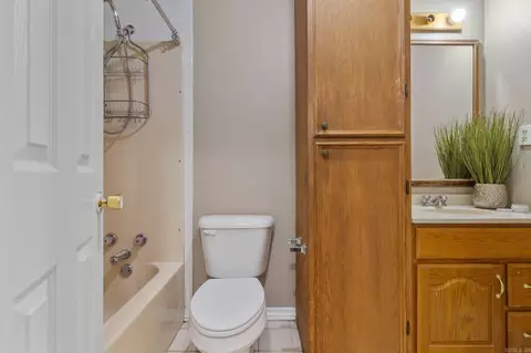 Bath - 2016 Catherine St, Benton, AR 72019 photo 4 of 4