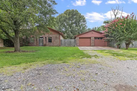 Exterior - 2016 Catherine St, Benton, AR 72019 photo 3 of 10