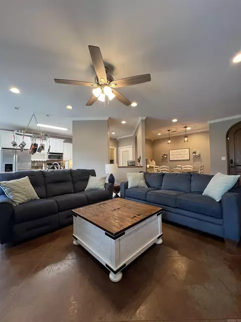 Living - 100 Will Blvd, Searcy, AR 72143 photo 1 of 3