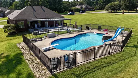Exterior - 100 Will Blvd, Searcy, AR 72143 photo 2 of 10