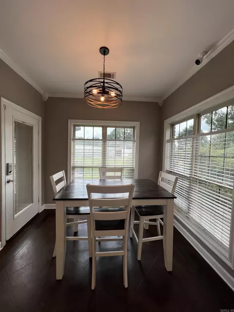 Dining - 100 Will Blvd, Searcy, AR 72143 photo 1 of 2