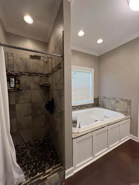 Bath - 100 Will Blvd, Searcy, AR 72143 photo 4 of 5