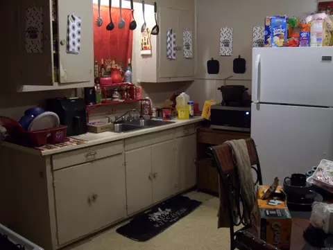 Kitchen - 305 W 26th Ave, Pine Bluff, AR 71603 photo 1 of 2