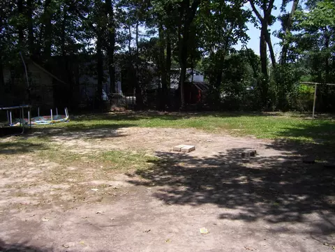 Exterior - 305 W 26th Ave, Pine Bluff, AR 71603 photo 2 of 6