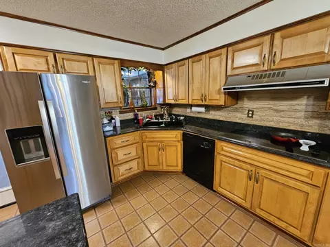 Kitchen - 3308 Colonel Maynard Rd, Scott, AR 72142 photo 2 of 3
