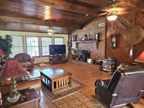 Living - 3308 Colonel Maynard Rd, Scott, AR 72142 photo 1 of 5
