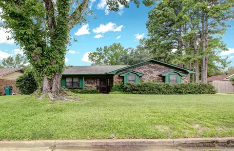 3804 Royal Forest Dr, Pine Bluff, AR 71603 photo 1