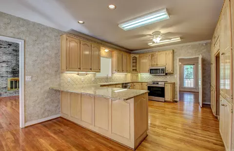 Kitchen - 3045 Westover Dr, Conway, AR 72032 photo 2 of 3
