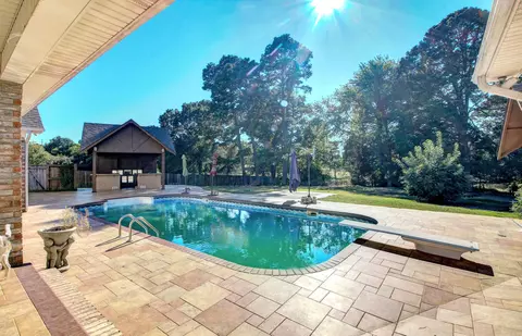Exterior - 3045 Westover Dr, Conway, AR 72032 photo 5 of 11