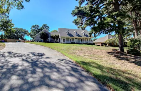 Exterior - 3045 Westover Dr, Conway, AR 72032 photo 3 of 11