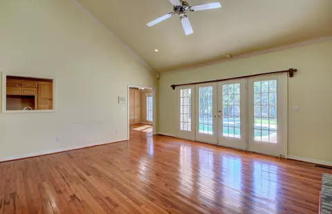 Living - 3045 Westover Dr, Conway, AR 72032 photo 3 of 6