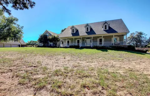 Exterior - 3045 Westover Dr, Conway, AR 72032 photo 1 of 11