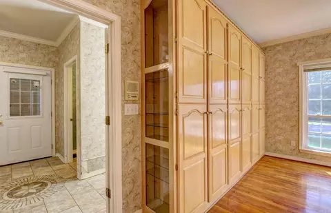 Entry Way - 3045 Westover Dr, Conway, AR 72032 photo 3 of 4