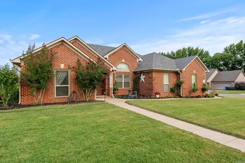 8 Talladega Loop, Cabot, AR 72023 photo 2