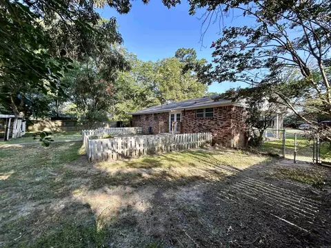 805 W College, Beebe, AR 72012 photo 4