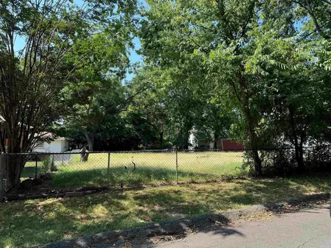 2320 W 16th St, North Little Rock, AR 72114