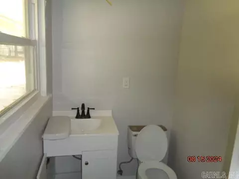 2304 W Lakeview Dr, Benton, AR 72015 photo 9