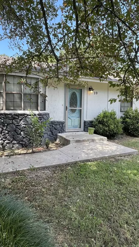 Exterior - 10 Dee Ln, Conway, AR 72032 photo 2 of 4