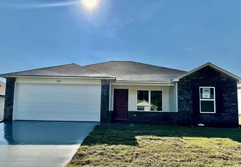 1319 Meadows Dr, Benton, AR 72019 photo 1