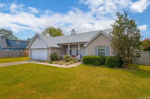 Exterior - 811 St Ives, Benton, AR 72019 photo 2 of 5