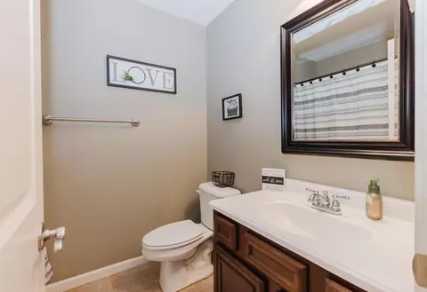 Bath - 609 Westgate Cv, Alexander, AR 72002 photo 2 of 2