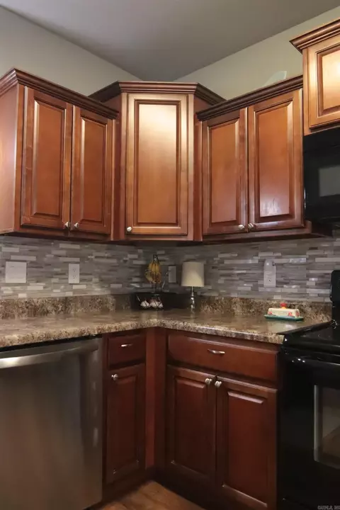 Kitchen - 24 Stonehenge Dr, Cabot, AR 72023 photo 5 of 5