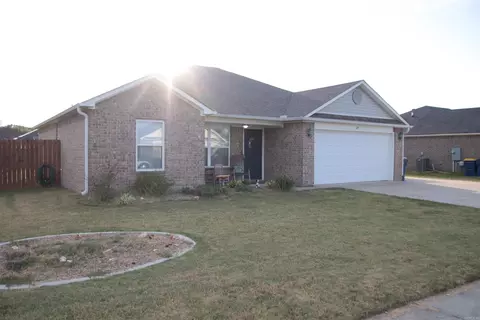 Exterior - 24 Stonehenge Dr, Cabot, AR 72023 photo 4 of 10