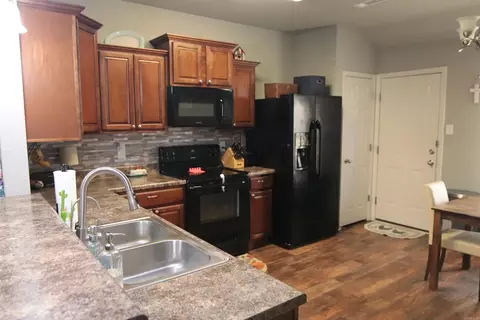 Kitchen - 24 Stonehenge Dr, Cabot, AR 72023 photo 1 of 5