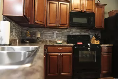 Kitchen - 24 Stonehenge Dr, Cabot, AR 72023 photo 2 of 5