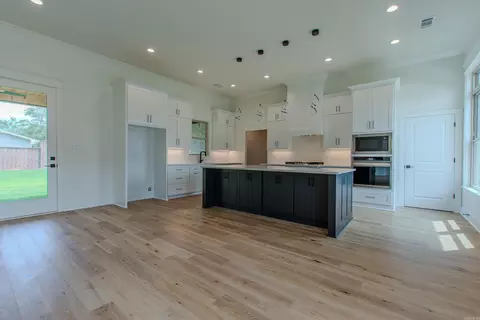 3088 Province Dr, Benton, AR 72019 photo 9