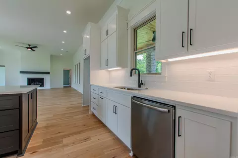 3088 Province Dr, Benton, AR 72019 photo 16