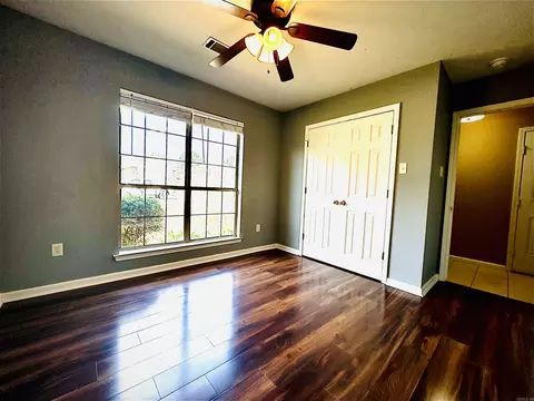 4605 Thompson St, Conway, AR 72034 photo 9