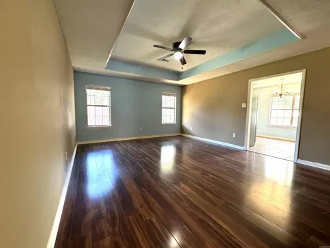 4605 Thompson St, Conway, AR 72034 photo 2