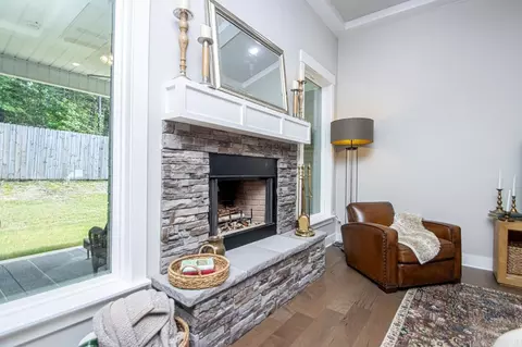 Living - 704 Jalin Cv, Benton, AR 72019 photo 3 of 6