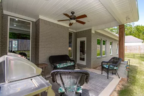 Exterior - 704 Jalin Cv, Benton, AR 72019 photo 4 of 7