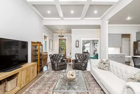 Living - 704 Jalin Cv, Benton, AR 72019 photo 5 of 6