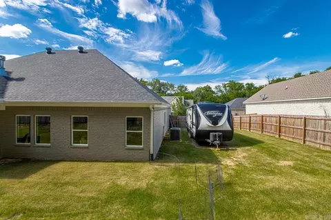 Exterior - 704 Jalin Cv, Benton, AR 72019 photo 6 of 7