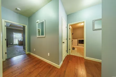 Entry Way - 7 Chamblee Cir, Batesville, AR 72501 photo 4 of 6