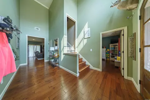 Entry Way - 7 Chamblee Cir, Batesville, AR 72501 photo 2 of 6