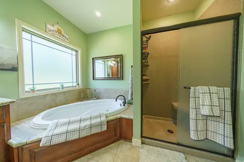 Bath - 7 Chamblee Cir, Batesville, AR 72501 photo 4 of 8