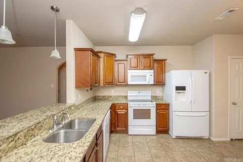 306 Crossing Ct, Bryant, AR 72022 photo 16